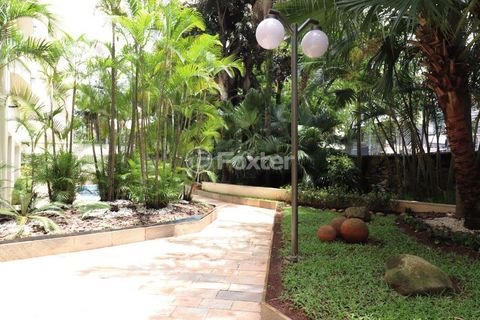 Image 17 - 897591